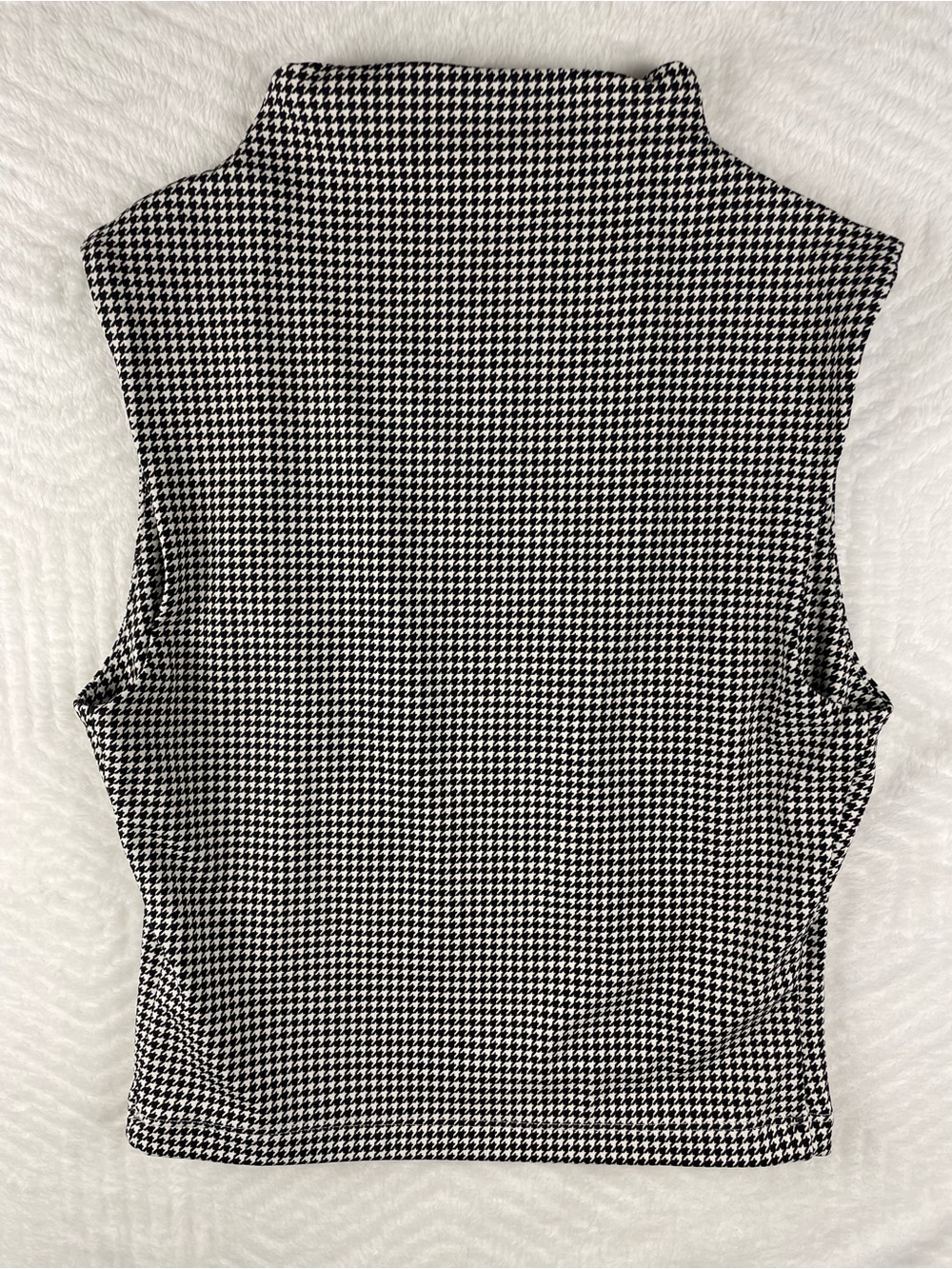 Express Houndstooth Sleeveless Mock Neck Top - Black & White